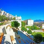 Deluxe Flat With Garden_tirana Διαμέρισμα *